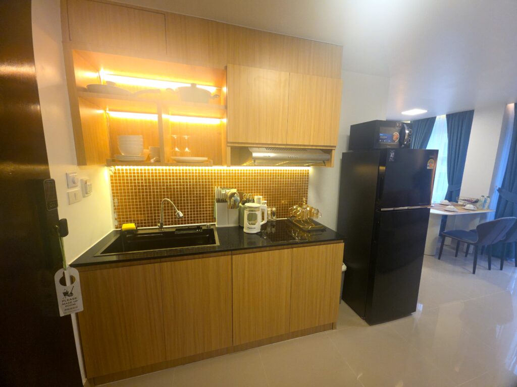 Kitchen in a 1-bedroom apartment at Dee Residence Patong
